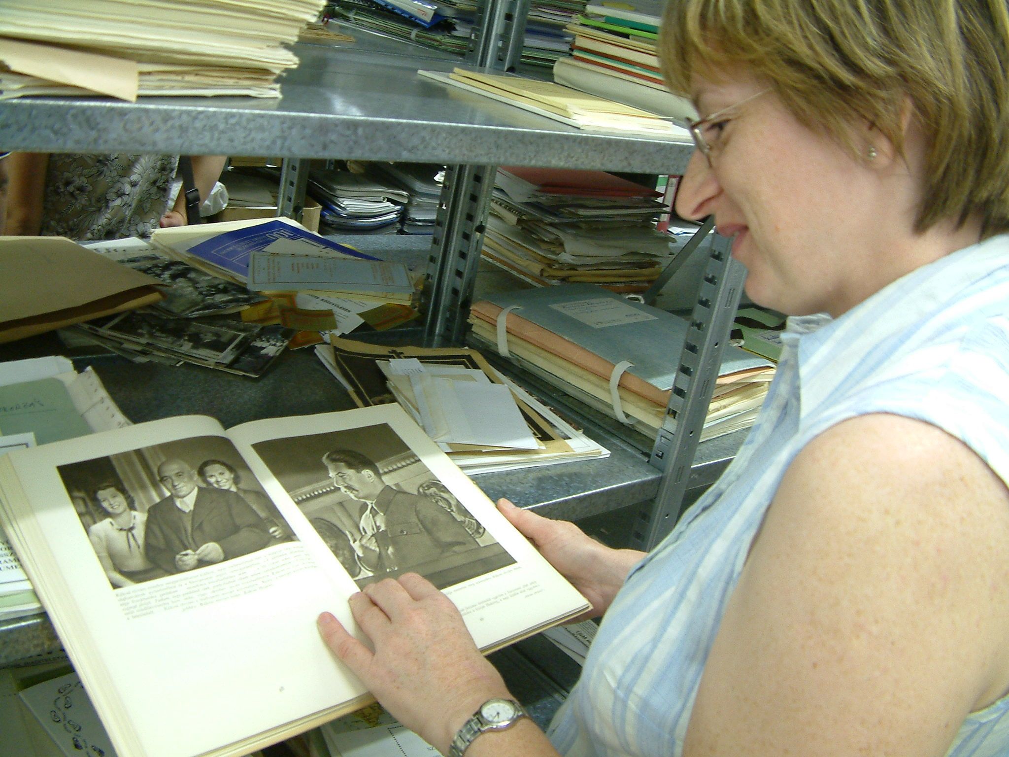 dscf0102-szathmary_judit_rakosi_kotettel